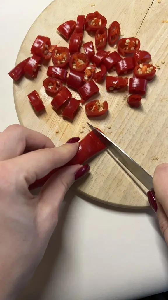 how to make Daves Hot Chicken Sauce Recipe